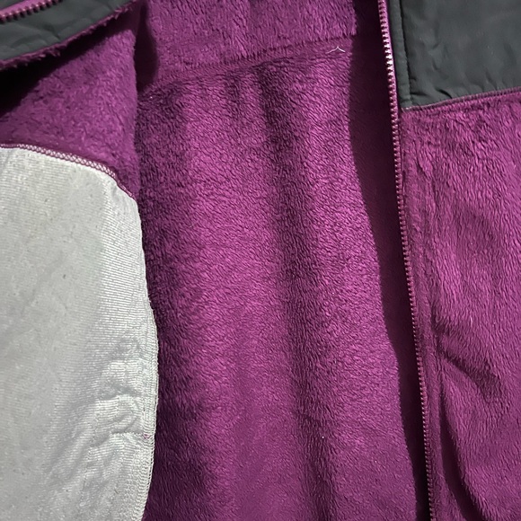 The North Face Girls Jacket - Picture 4 of 6